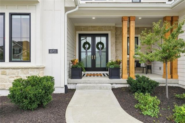 10711 West 173rd Terrace, Overland Park, KS 66221