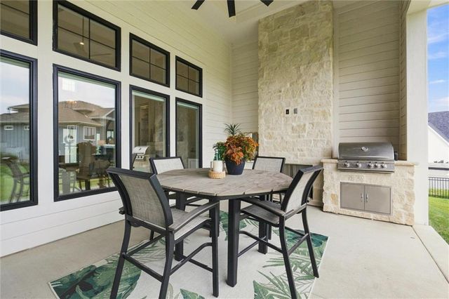 10711 West 173rd Terrace, Overland Park, KS 66221