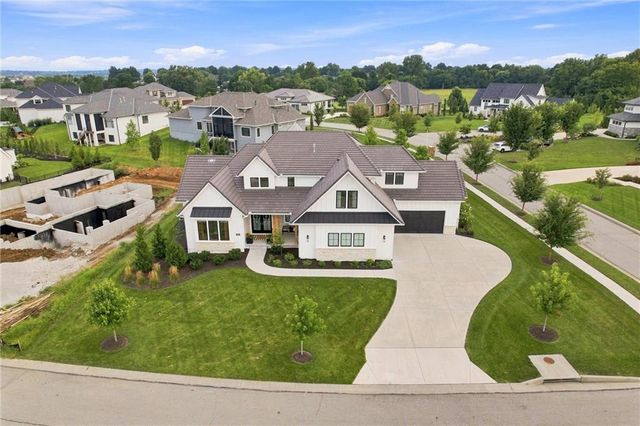 10711 West 173rd Terrace, Overland Park, KS 66221
