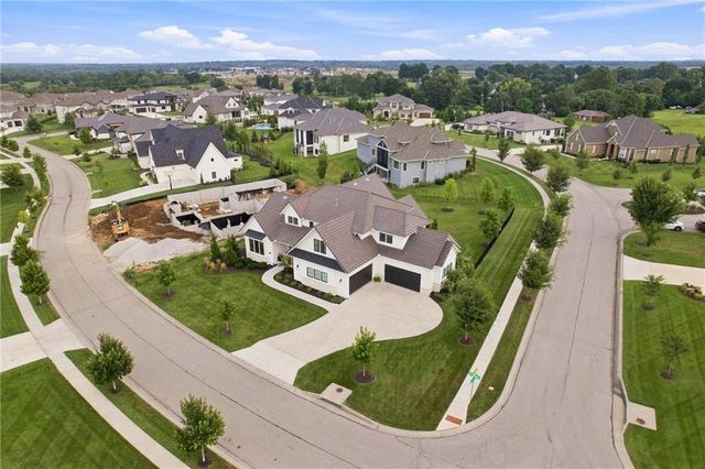 10711 West 173rd Terrace, Overland Park, KS 66221