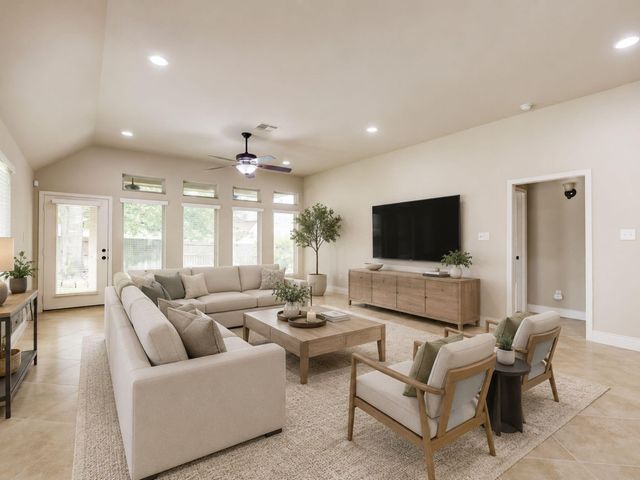 160 Knollbrook Circle, Montgomery, TX 77316