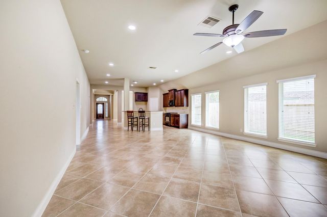 160 Knollbrook Circle, Montgomery, TX 77316