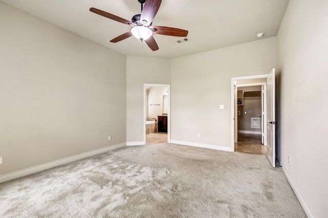 160 Knollbrook Circle, Montgomery, TX 77316