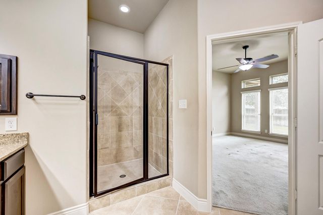 160 Knollbrook Circle, Montgomery, TX 77316