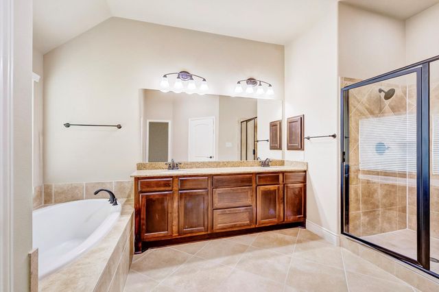 160 Knollbrook Circle, Montgomery, TX 77316