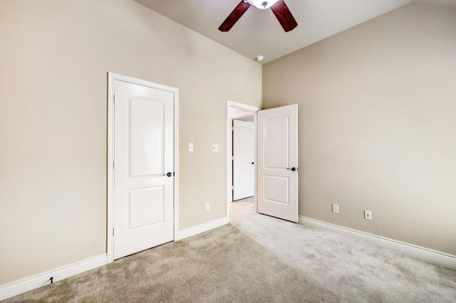 160 Knollbrook Circle, Montgomery, TX 77316
