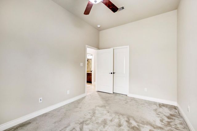 160 Knollbrook Circle, Montgomery, TX 77316