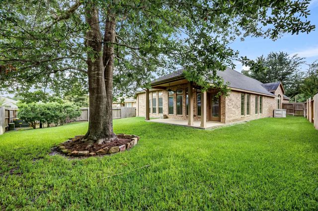 160 Knollbrook Circle, Montgomery, TX 77316