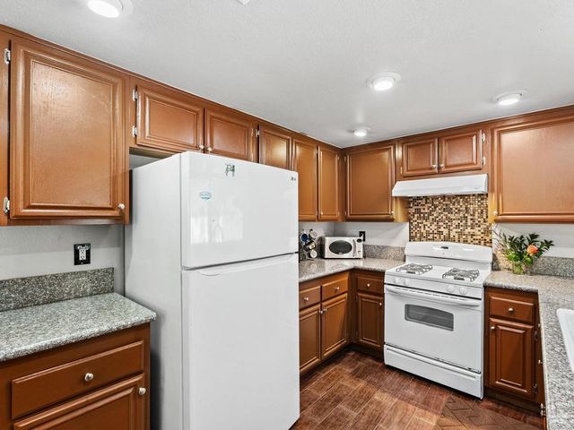 1484 Corte La Mantua, Escondido, CA 92026
