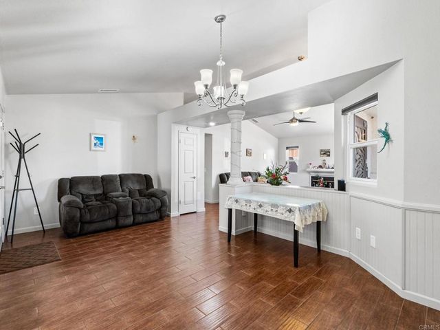 1484 Corte La Mantua, Escondido, CA 92026