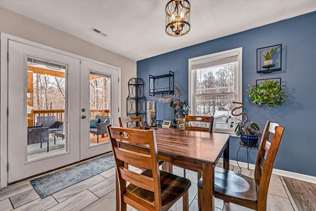 2111 Woodland RD, Roanoke, VA 24014