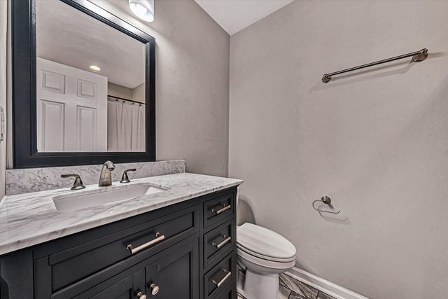 2111 Woodland RD, Roanoke, VA 24014