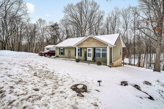 2111 Woodland RD, Roanoke, VA 24014