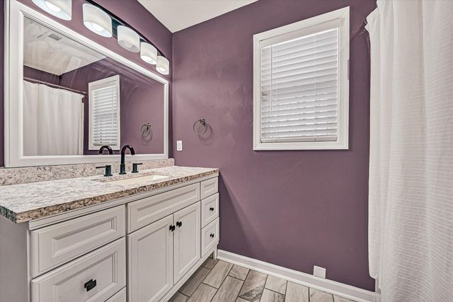 2111 Woodland RD, Roanoke, VA 24014