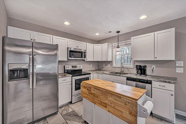 2111 Woodland RD, Roanoke, VA 24014