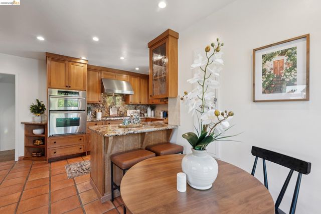 1078 Calaveras Way, Vallejo, CA 94590