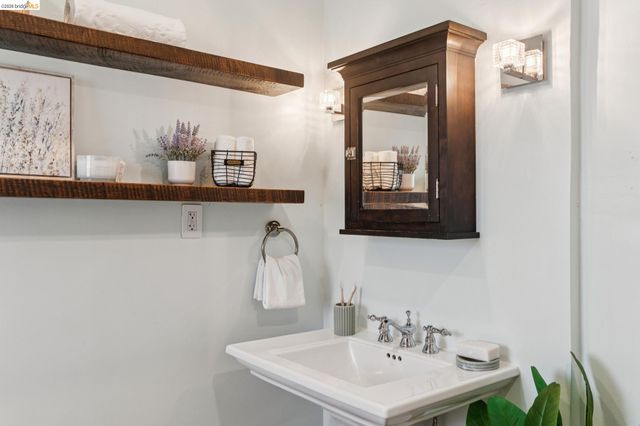 1078 Calaveras Way, Vallejo, CA 94590