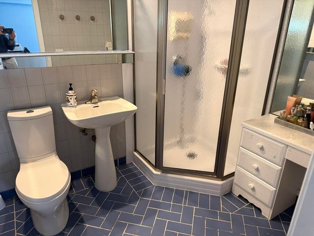 11 SUNSET Lane, Lauderdale-By-The-Sea, Lauderdale By The Sea, FL 33062