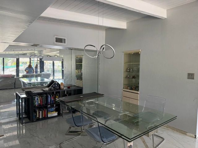 11 SUNSET Lane, Lauderdale-By-The-Sea, Lauderdale By The Sea, FL 33062