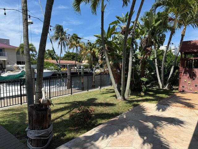 11 SUNSET Lane, Lauderdale-By-The-Sea, Lauderdale By The Sea, FL 33062