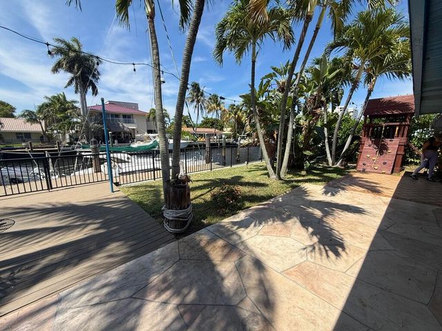 11 SUNSET Lane, Lauderdale-By-The-Sea, Lauderdale By The Sea, FL 33062