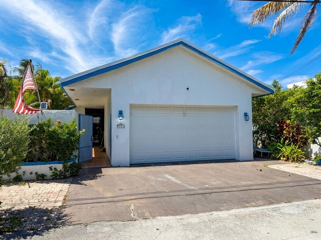 11 SUNSET Lane, Lauderdale-By-The-Sea, Lauderdale By The Sea, FL 33062