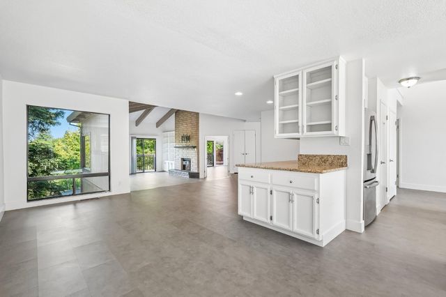 100 Crestridge, Folsom, CA 95630