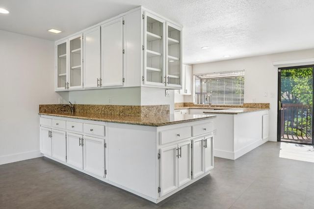 100 Crestridge, Folsom, CA 95630