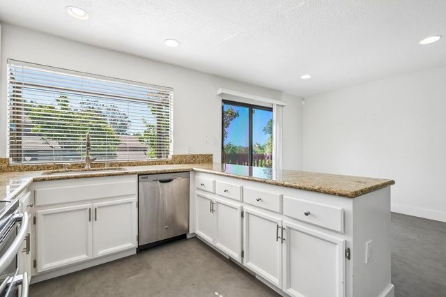 100 Crestridge, Folsom, CA 95630