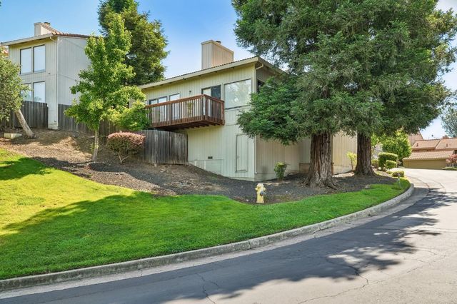 100 Crestridge, Folsom, CA 95630