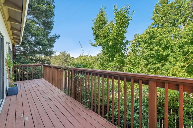 100 Crestridge, Folsom, CA 95630