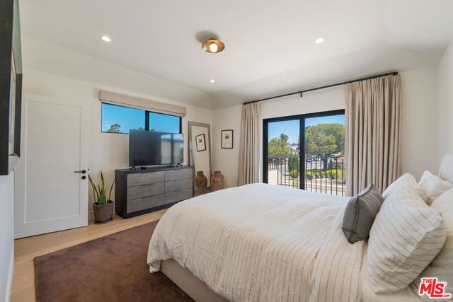 6000 W 75th Street, Los Angeles, CA 90045