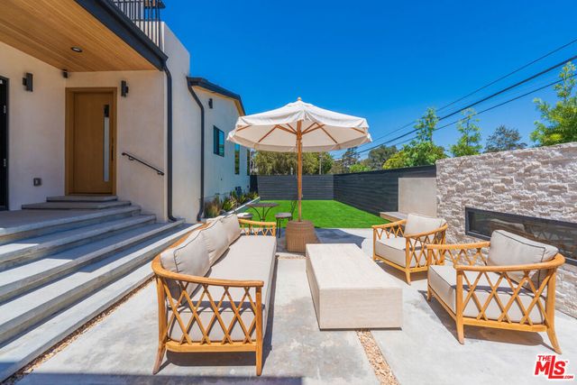 6000 W 75th Street, Los Angeles, CA 90045