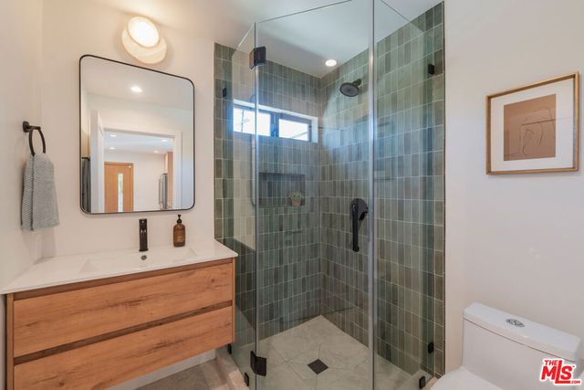 6000 W 75th Street, Los Angeles, CA 90045