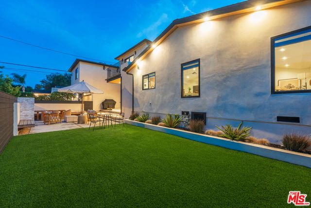 6000 W 75th Street, Los Angeles, CA 90045
