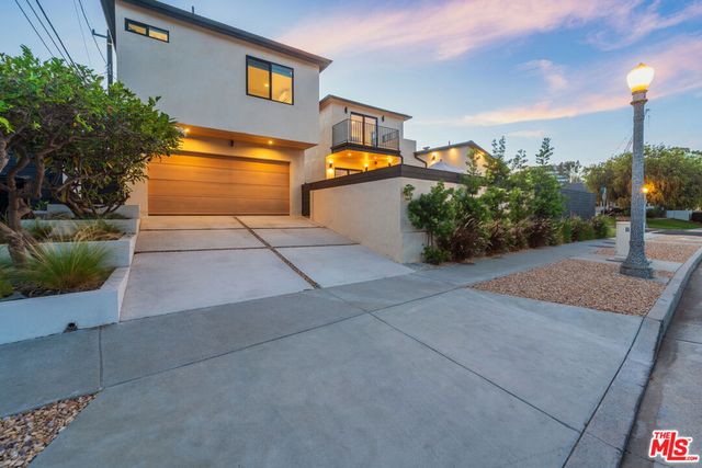 6000 W 75th Street, Los Angeles, CA 90045