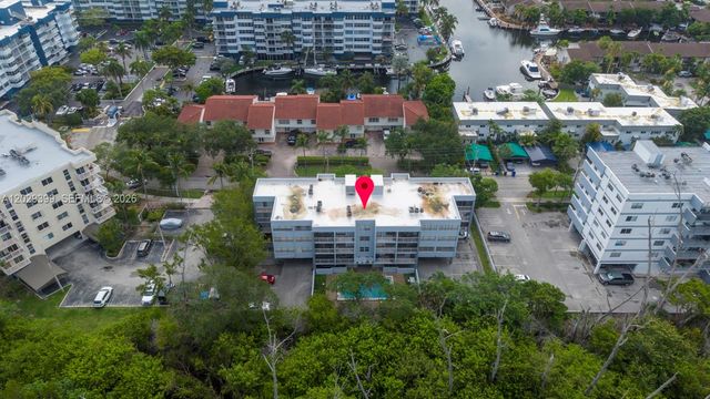 16518 NE 26th Ave 202, North Miami Beach, FL 33160