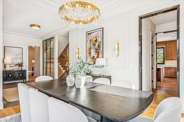 377 S Prairie Avenue, Elmhurst, IL 60126