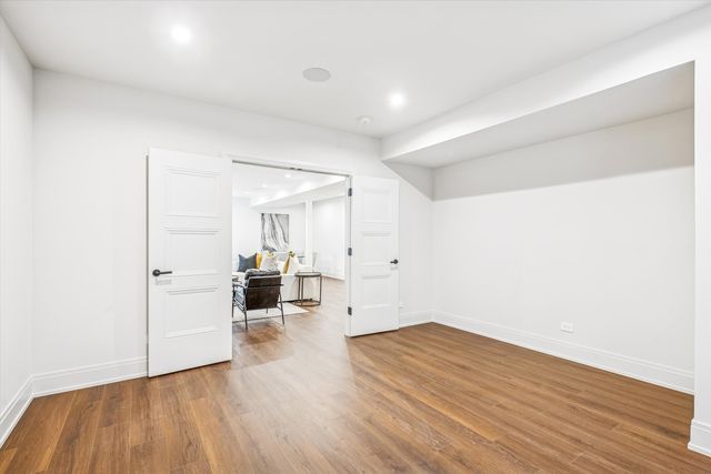 377 S Prairie Avenue, Elmhurst, IL 60126