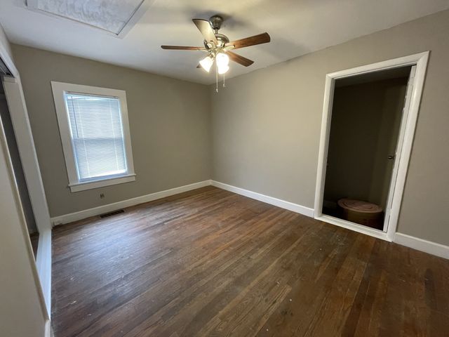 910 Ewing Blvd, Murfreesboro, TN 37130