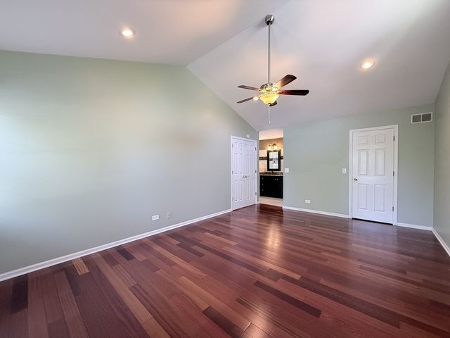 712 N Victoria Drive, Palatine, IL 60074