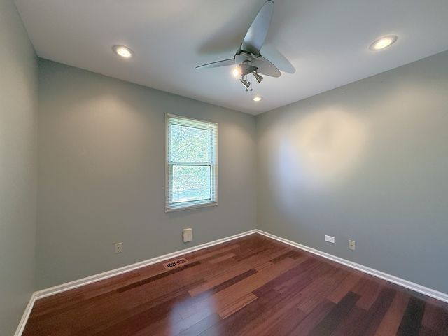 712 N Victoria Drive, Palatine, IL 60074