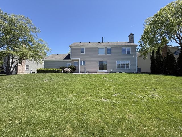 712 N Victoria Drive, Palatine, IL 60074