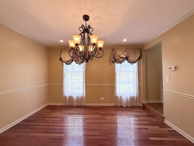 712 N Victoria Drive, Palatine, IL 60074