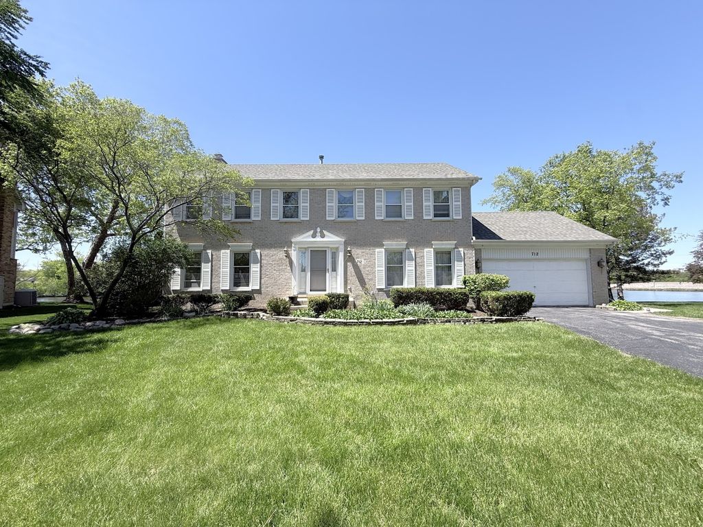 712 N Victoria Drive, Palatine, IL 60074
