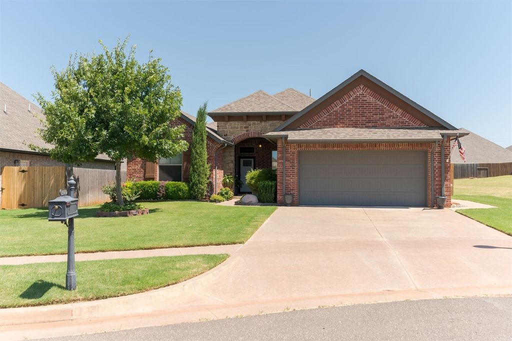 19120 Rush Springs Lane, Edmond, OK 73012
