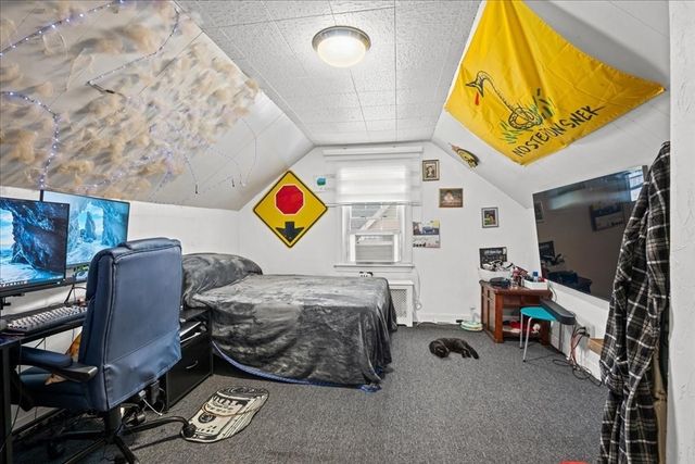 19 Oakwood Ave, Auburn, MA 01501