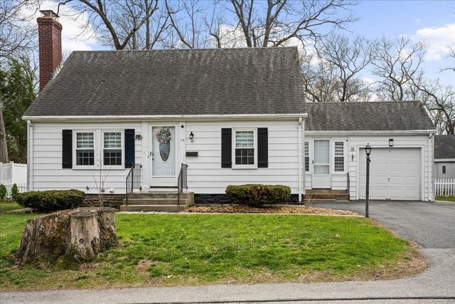 19 Oakwood Ave, Auburn, MA 01501