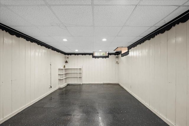 19 Oakwood Ave, Auburn, MA 01501