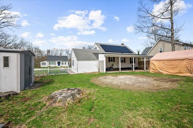 19 Oakwood Ave, Auburn, MA 01501